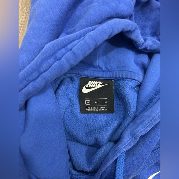 Women’s Nike Crop Pullover - Picture 3 of 4